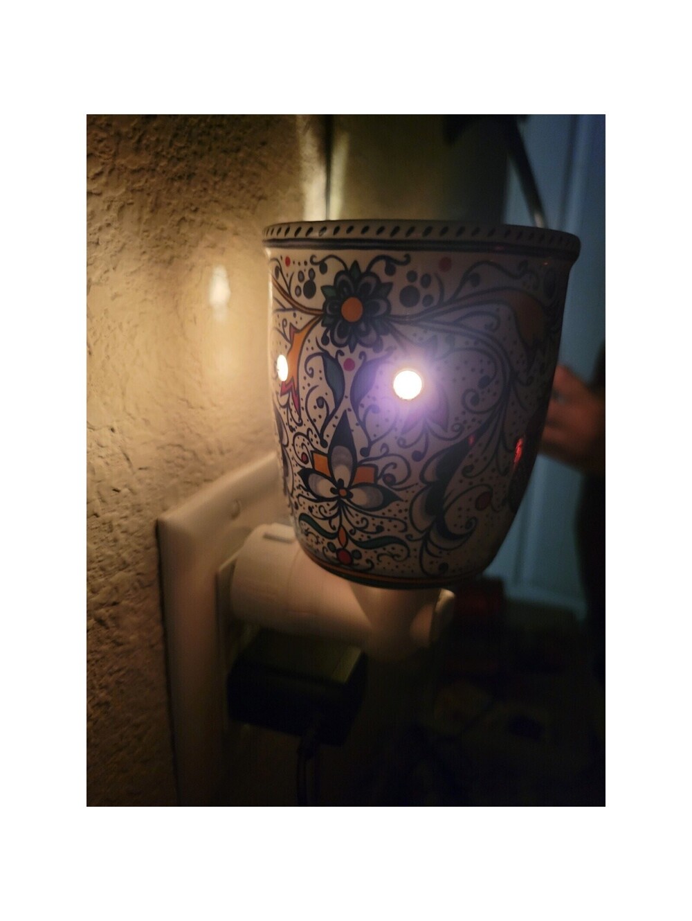 Scentsy Plug-in Scent Warmer Nightlight & bulb Italian Rooster Retired - Picture 7 of 8